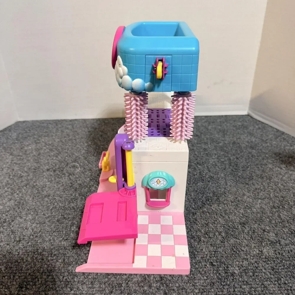 Shopkins Cutie Cars Splash 'n' Go Spa Wash Playset Moose Pink Car Wash Toy